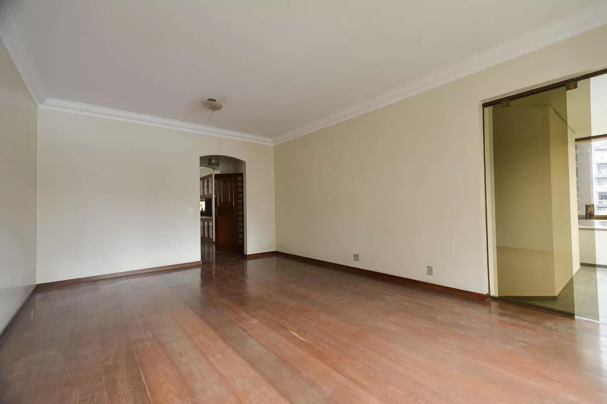 Apartamento, Funcionários, 4 Quartos, 3 Vagas, 2 Suítes