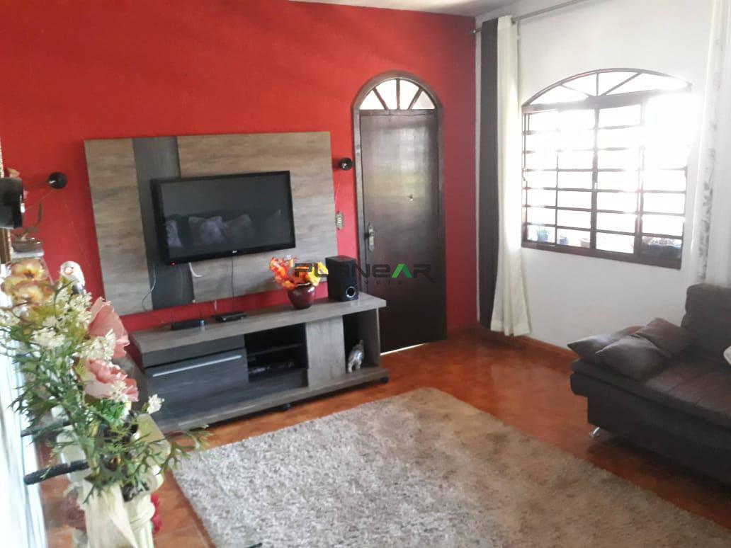 Casa, Industrial São Luiz, 4 Quartos, 4 Vagas, 2 Suítes