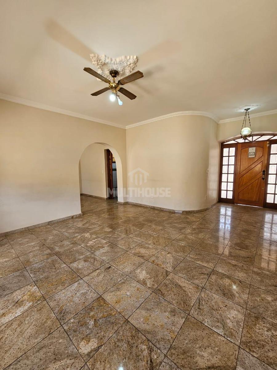 Casa, Santa Branca, 3 Quartos, 0 Vaga, 1 Suíte