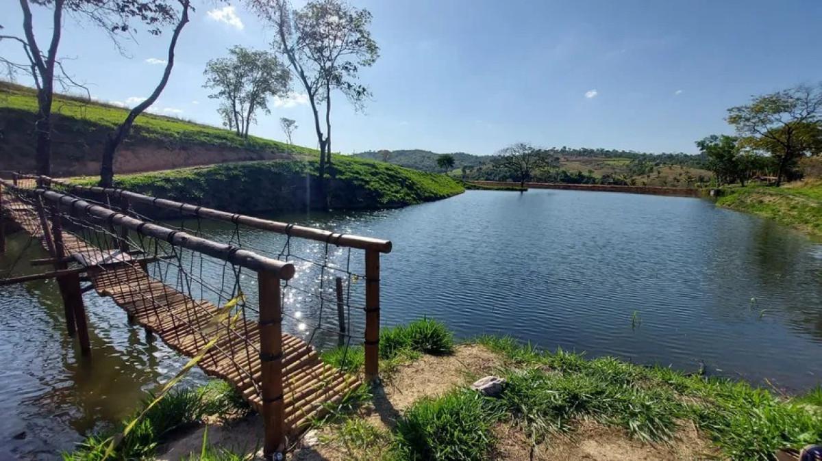 Lote, Jardim Universitário, 0 Quarto, 0 Vaga