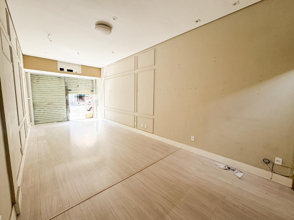 Andar, Castelo, 0 Quarto, 0 Vaga