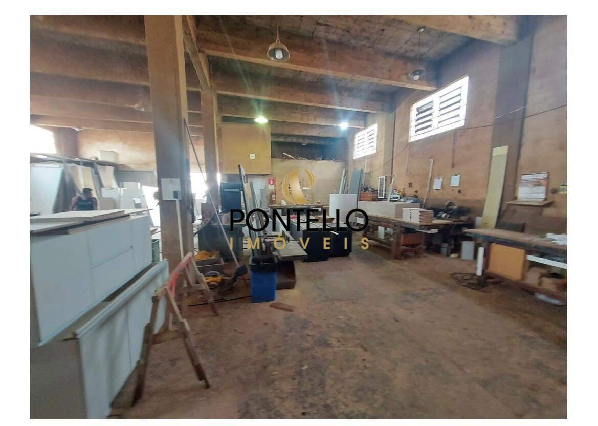 Casa, Cachoeirinha, 4 Quartos, 1 Vaga, 3 Suítes
