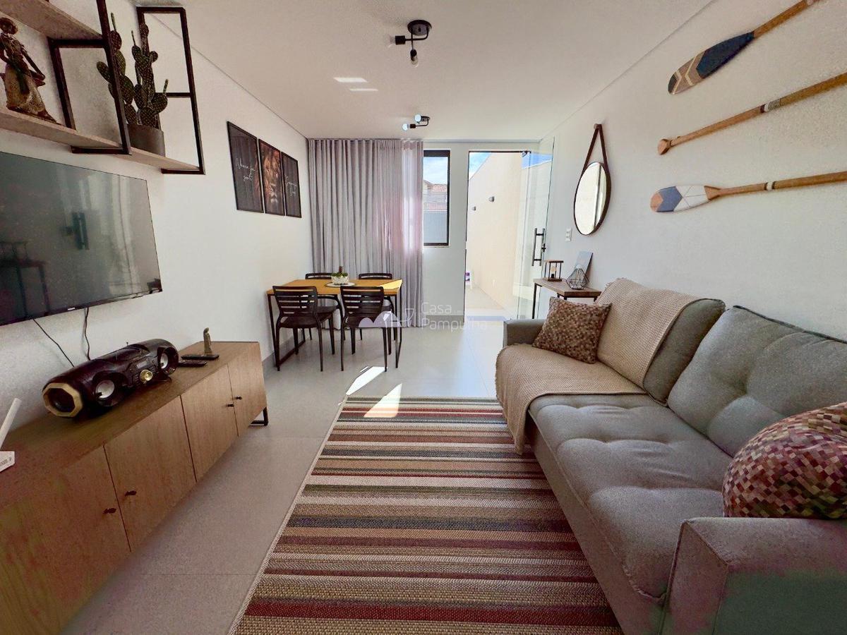 Casa, Santa Mônica, 2 Quartos, 2 Vagas, 2 Suítes