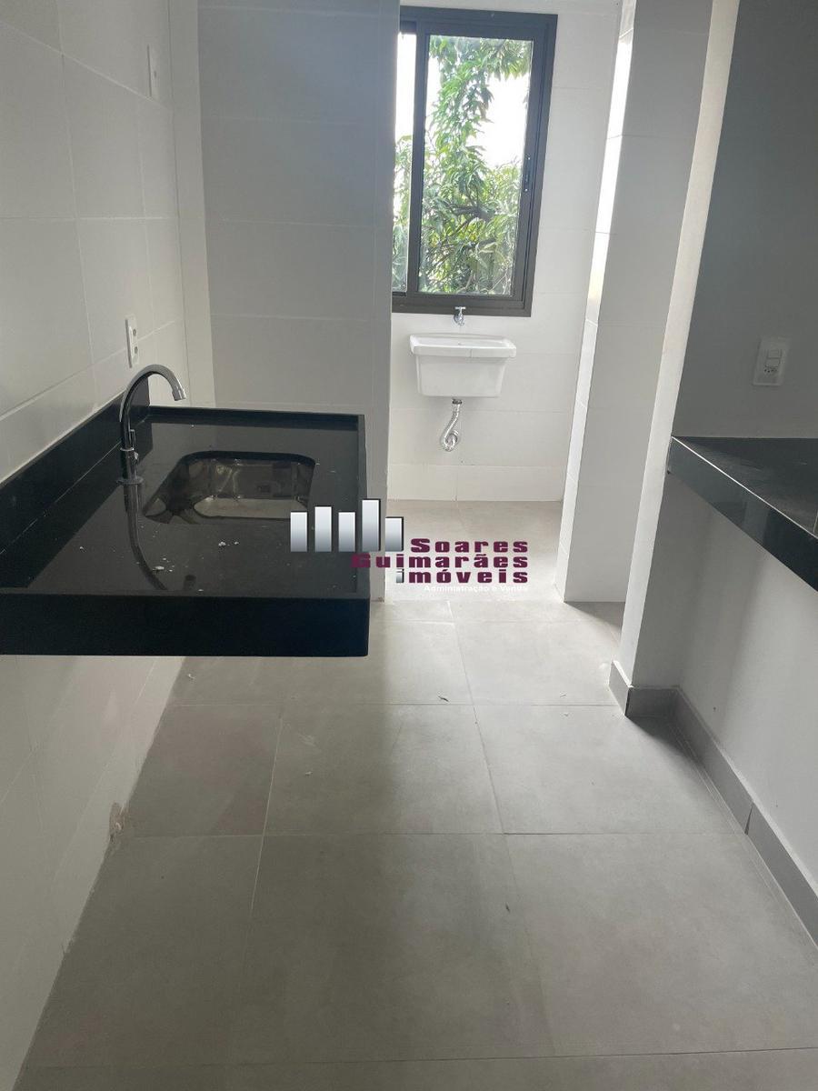 Apartamento, Sagrada Família, 2 Quartos, 1 Vaga, 1 Suíte