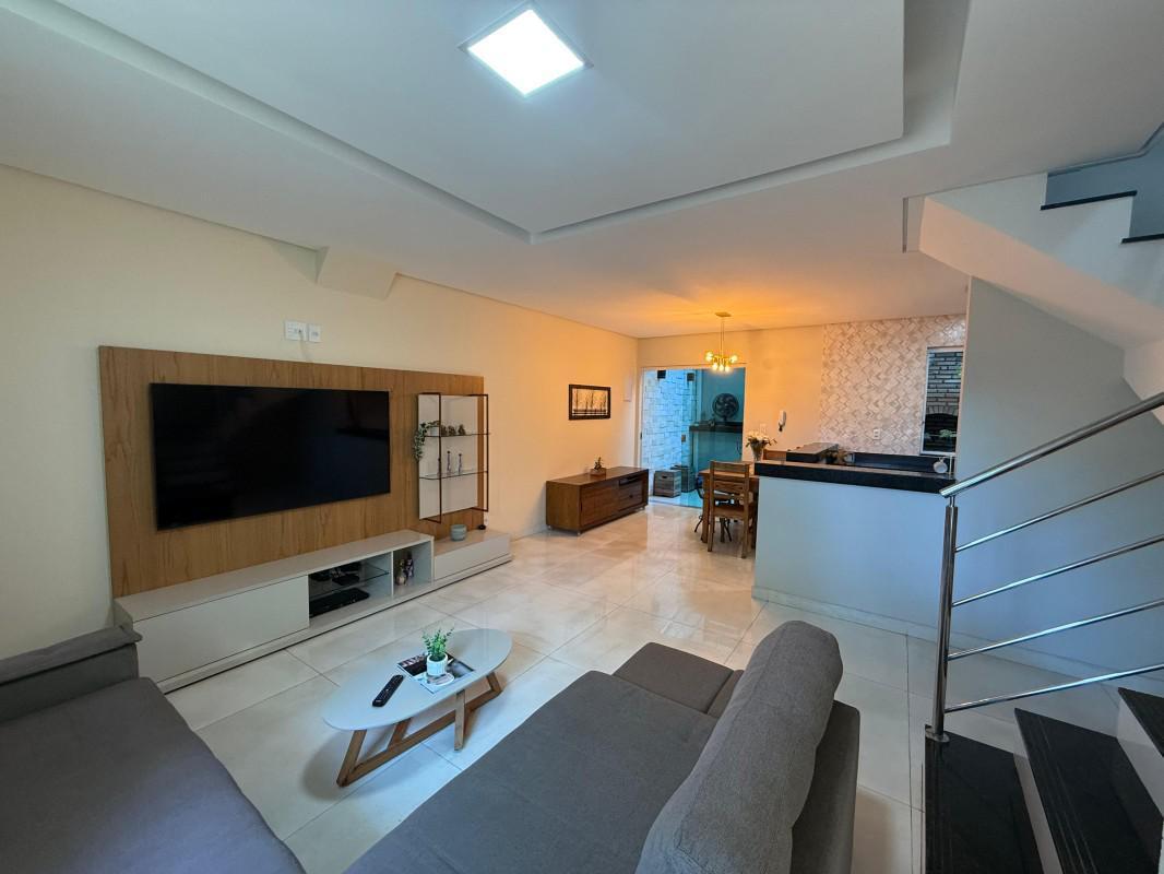 Casa, Planalto, 3 Quartos, 2 Vagas, 1 Suíte