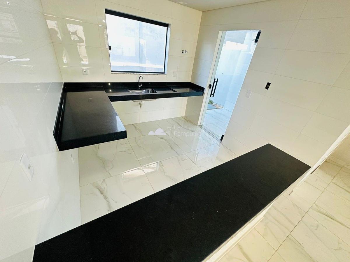 Casa, Floramar, 3 Quartos, 2 Vagas, 1 Suíte