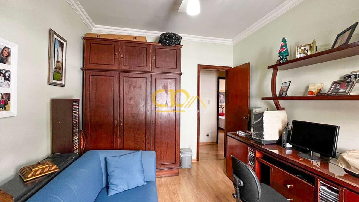 Casa, Cidade Nova, 7 Quartos, 2 Vagas, 1 Suíte