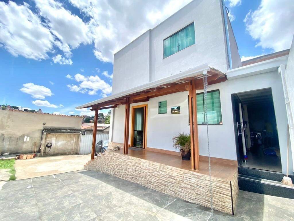 Casa, Salgado Filho, 3 Quartos, 6 Vagas, 2 Suítes