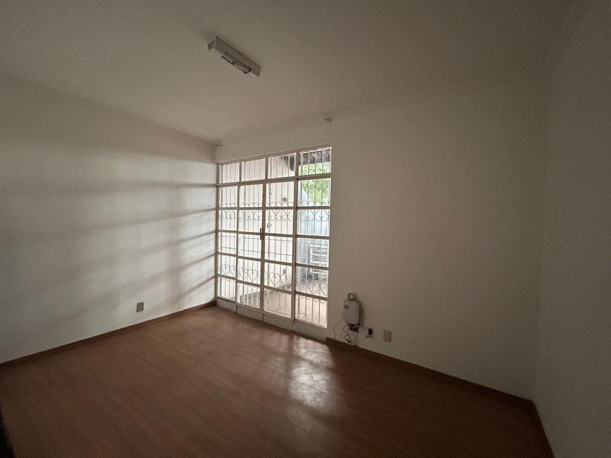 Casa, Fernão Dias, 3 Quartos, 3 Vagas, 1 Suíte