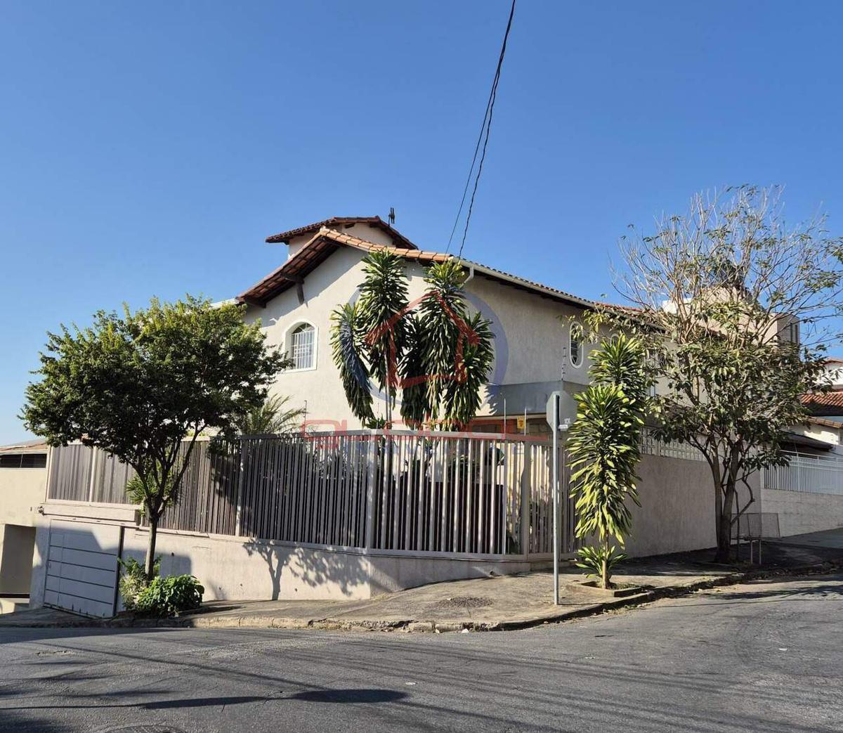Casa, Ouro Preto, 5 Quartos, 2 Vagas, 1 Suíte