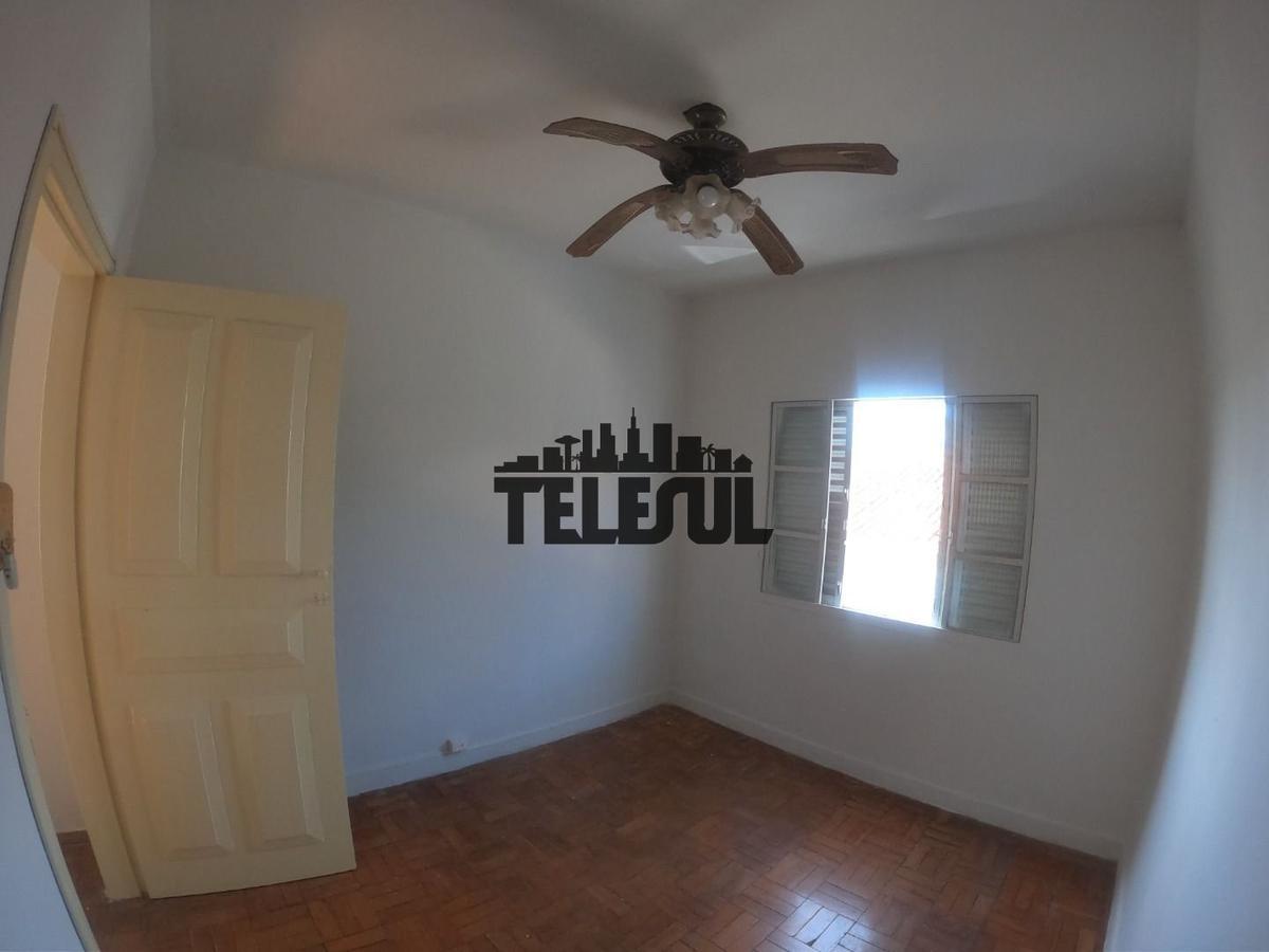 Casa, Centro, 4 Quartos, 0 Vaga