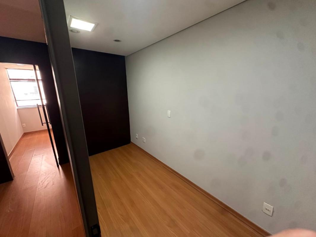 Sala, Centro, 0 Quarto, 1 Vaga