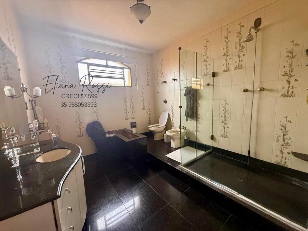 Casa, Vila Pinto, 5 Quartos, 4 Vagas, 2 Suítes
