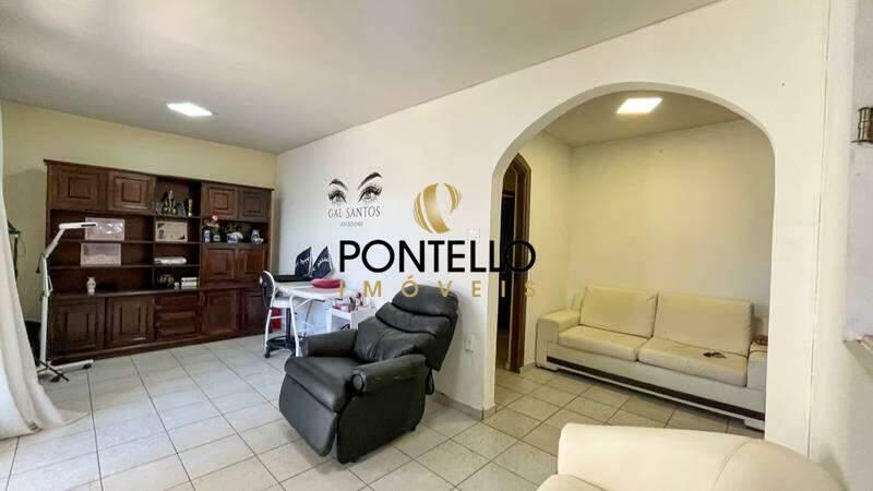 Casa, Conjunto Celso Machado, 3 Quartos, 4 Vagas, 1 Suíte