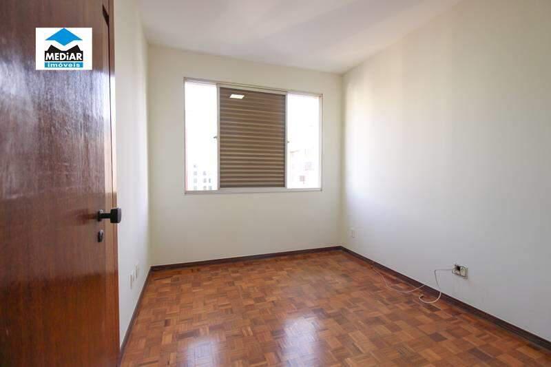 Apartamento, Funcionários, 4 Quartos, 2 Vagas, 1 Suíte
