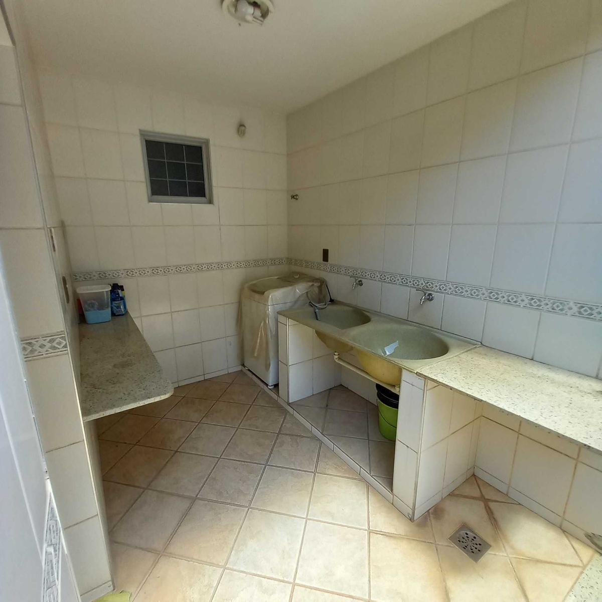 Casa, Santa Terezinha, 3 Quartos, 2 Vagas, 1 Suíte