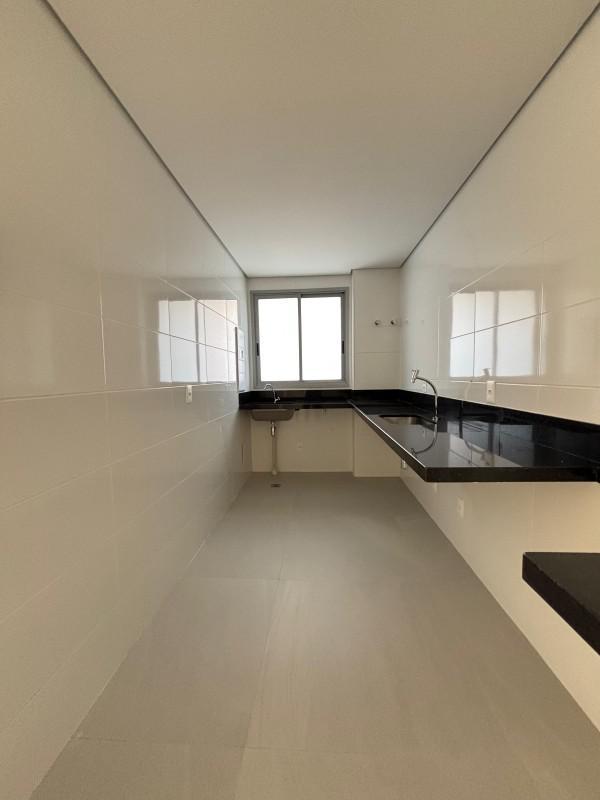 Apartamento, Sagrada Família, 3 Quartos, 2 Vagas, 1 Suíte