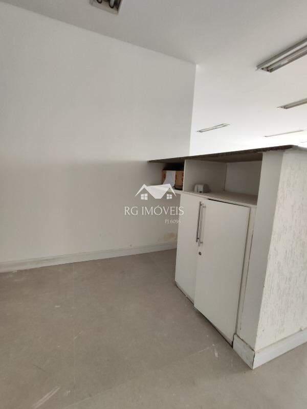 Andar, Estoril, 0 Quarto, 5 Vagas