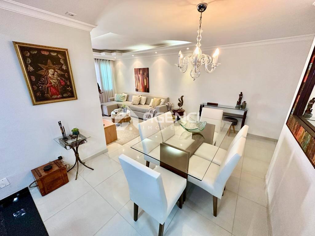 Casa, Cabral, 3 Quartos, 0 Vaga, 2 Suítes