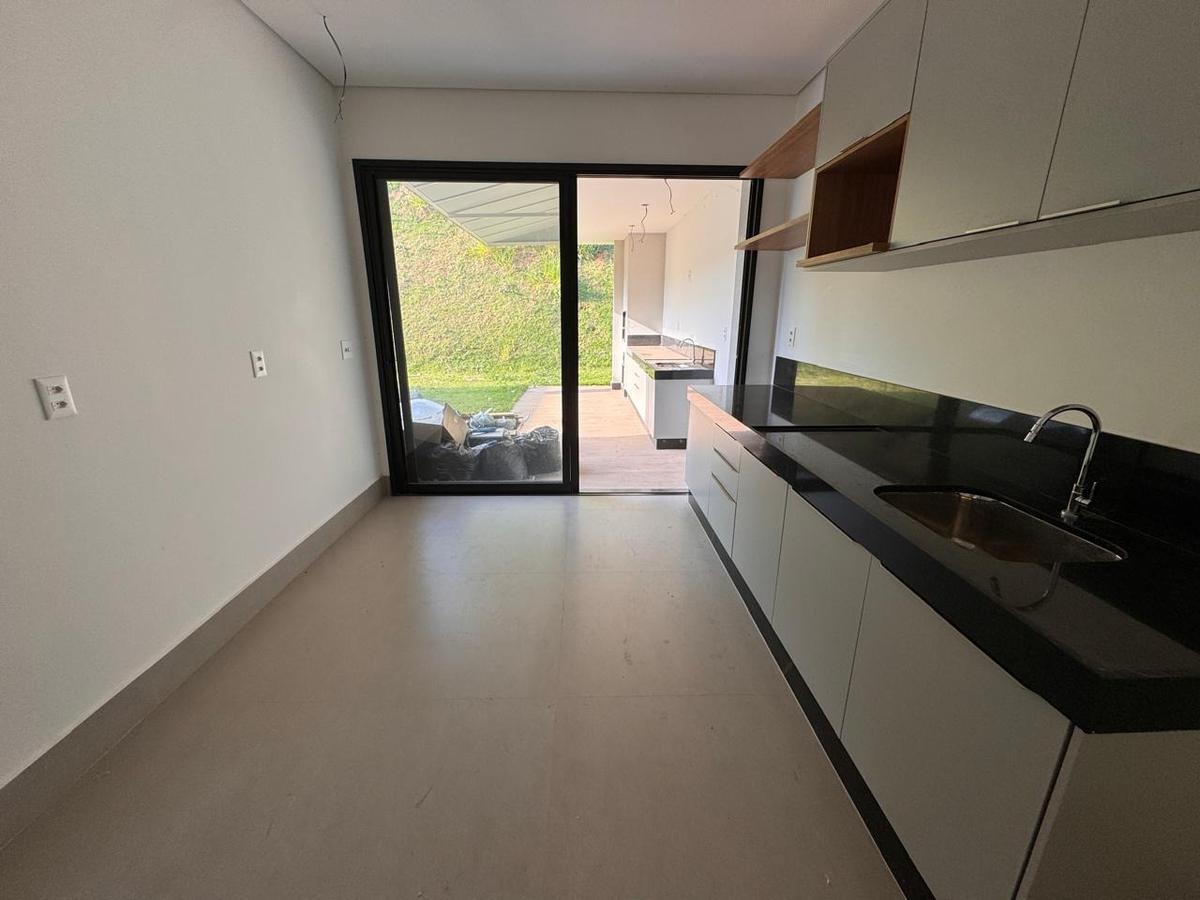 Casa, Garças, 3 Quartos, 2 Vagas, 1 Suíte