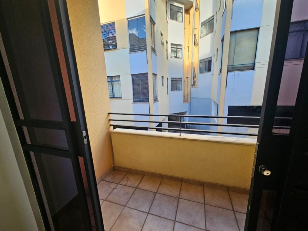 Apartamento, Estoril, 3 Quartos, 1 Vaga, 1 Suíte
