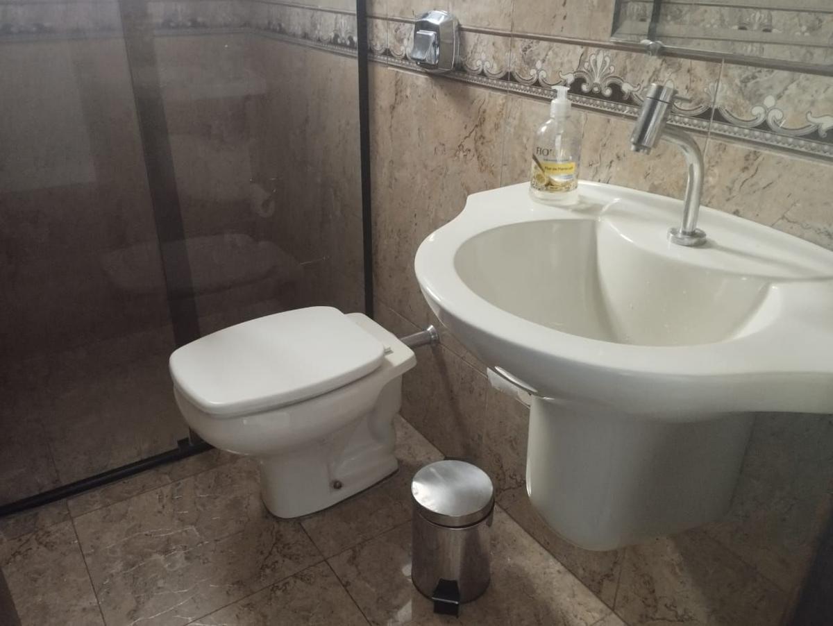 Casa, Santa Cruz, 3 Quartos, 7 Vagas, 1 Suíte
