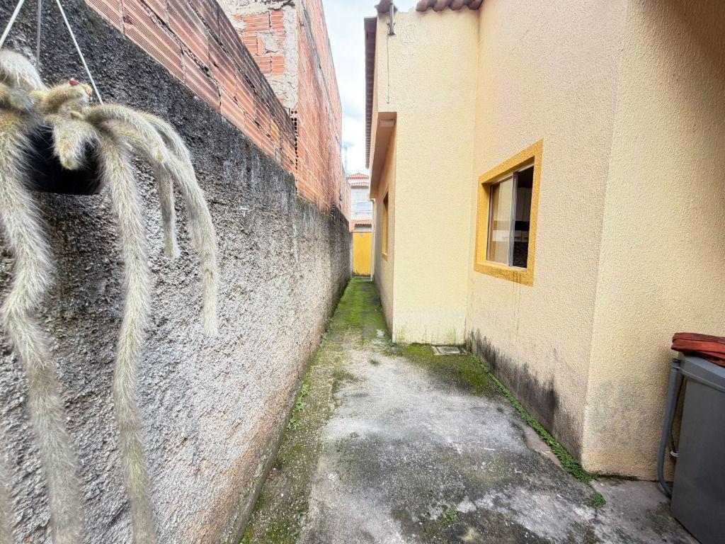 Casa, Mangabeiras, 2 Quartos, 1 Vaga