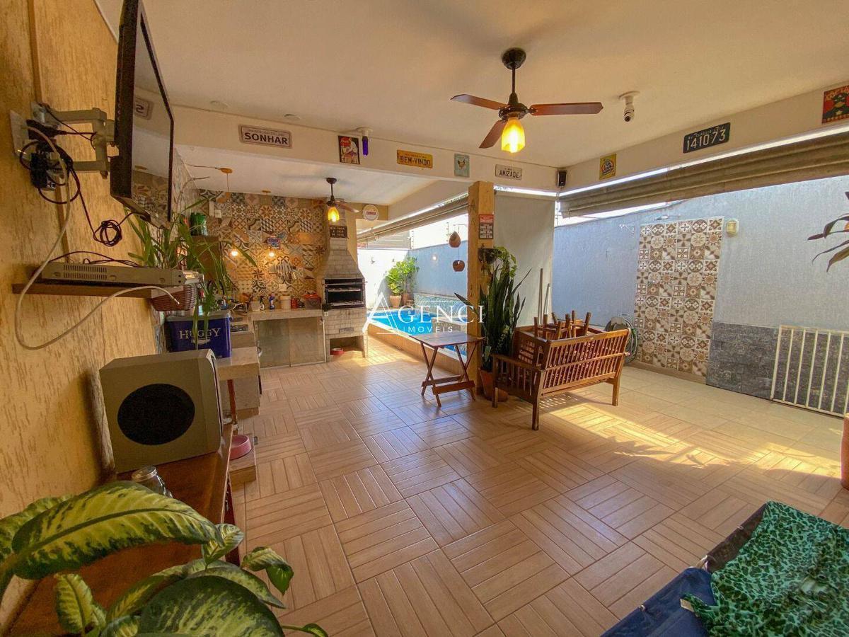 Casa, Paquetá, 4 Quartos, 0 Vaga, 0 Suíte