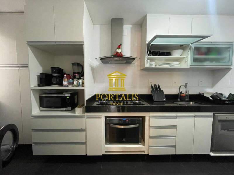 Apartamento, Castelo, 2 Quartos, 2 Vagas, 1 Suíte