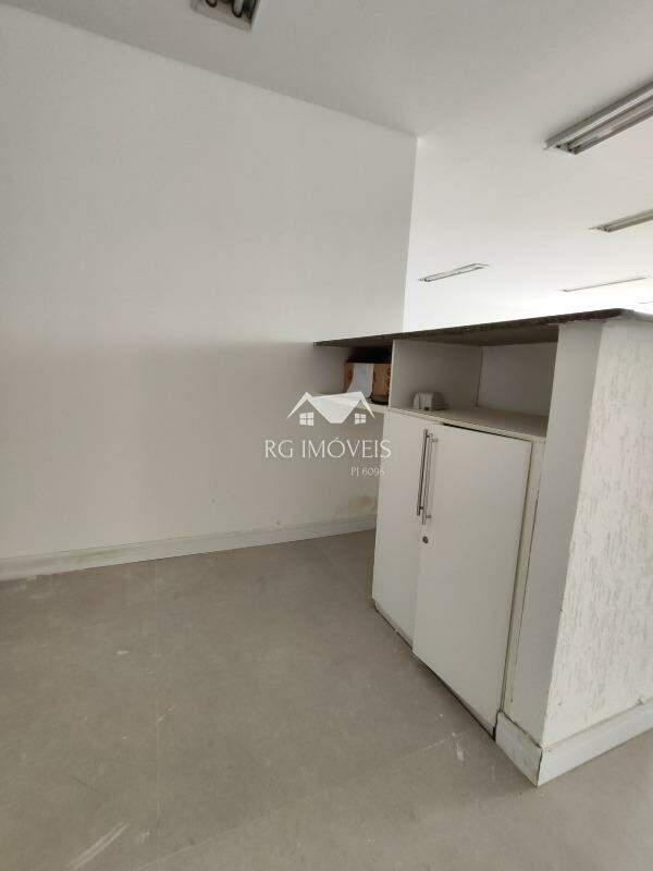 Andar, Estoril, 0 Quarto, 5 Vagas