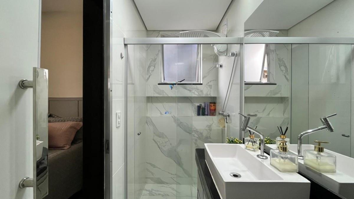Apartamento, Barreiro, 3 Quartos, 3 Vagas, 1 Suíte
