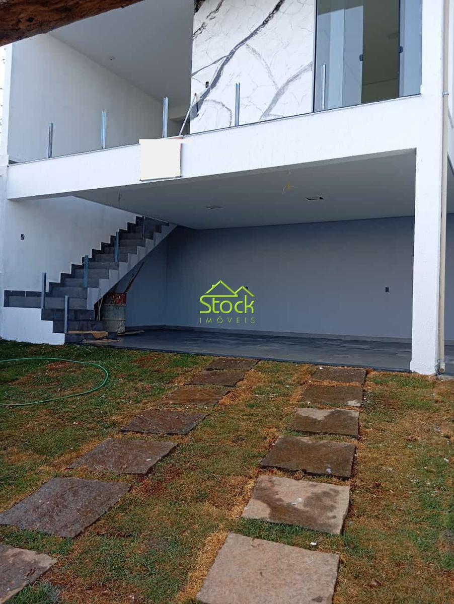 Casa, Shalimar, 3 Quartos, 4 Vagas, 1 Suíte