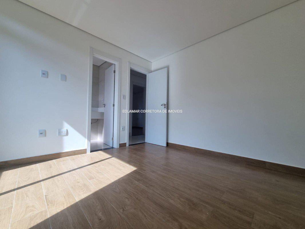 Apartamento, Jardim Riacho das Pedras, 3 Quartos, 4 Vagas, 1 Suíte