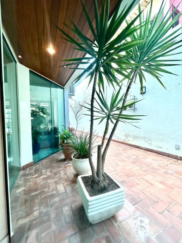 Casa, Castelo, 4 Quartos, 3 Vagas, 1 Suíte