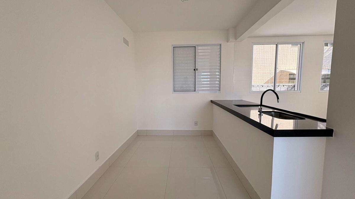 Apartamento, Vila Paris, 2 Quartos, 2 Vagas, 1 Suíte