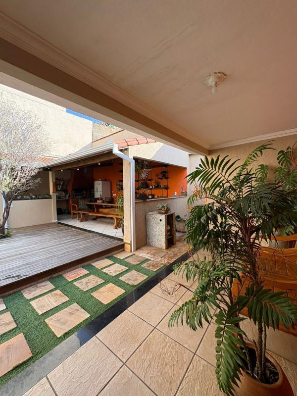 Casa, Barreiro, 3 Quartos, 2 Vagas, 1 Suíte