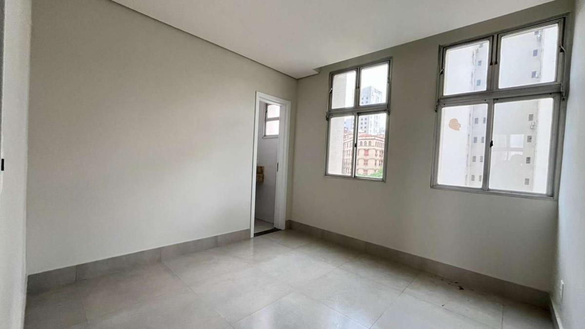 Apartamento, Centro, 2 Quartos, 0 Vaga, 1 Suíte