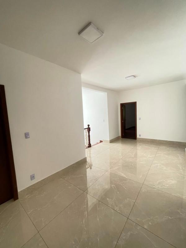 Casa, Castelo, 5 Quartos, 4 Vagas, 2 Suítes
