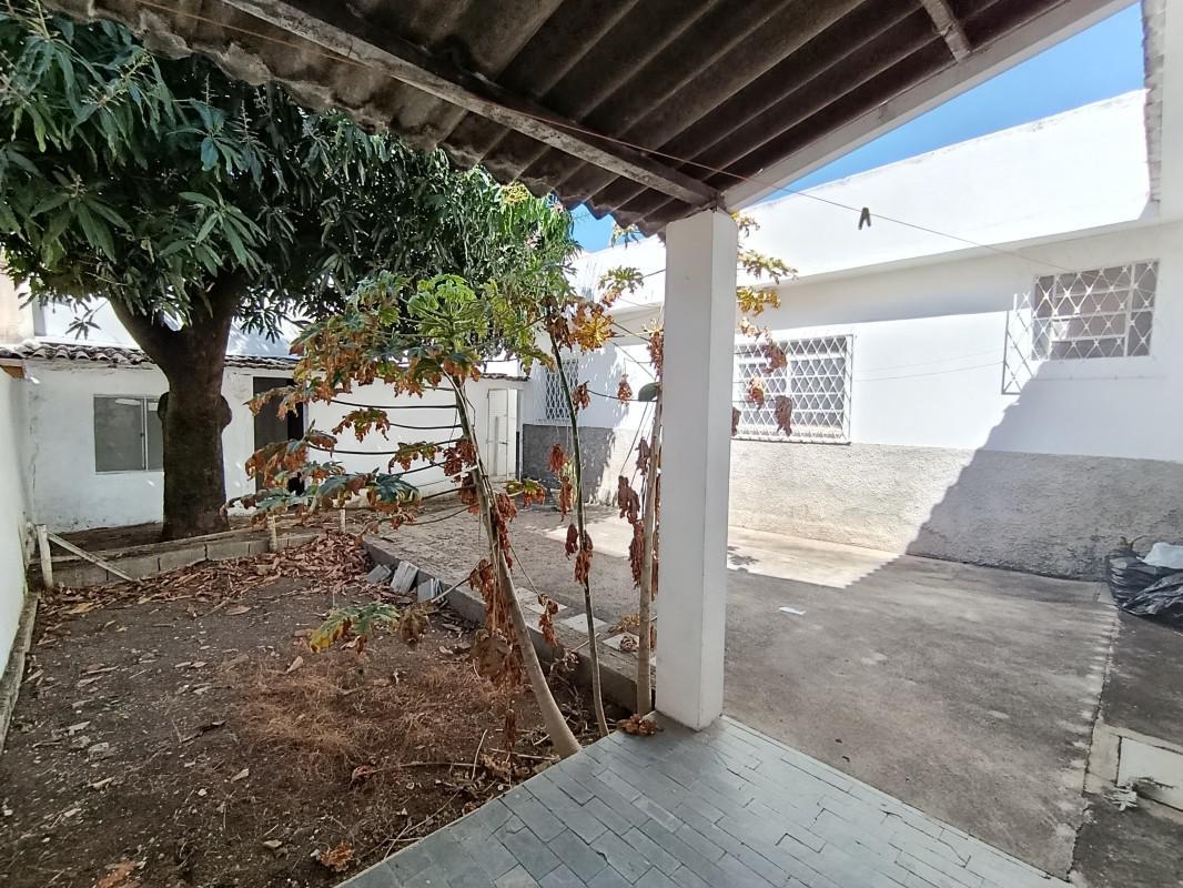 Casa, Caiçaras, 3 Quartos, 4 Vagas, 1 Suíte