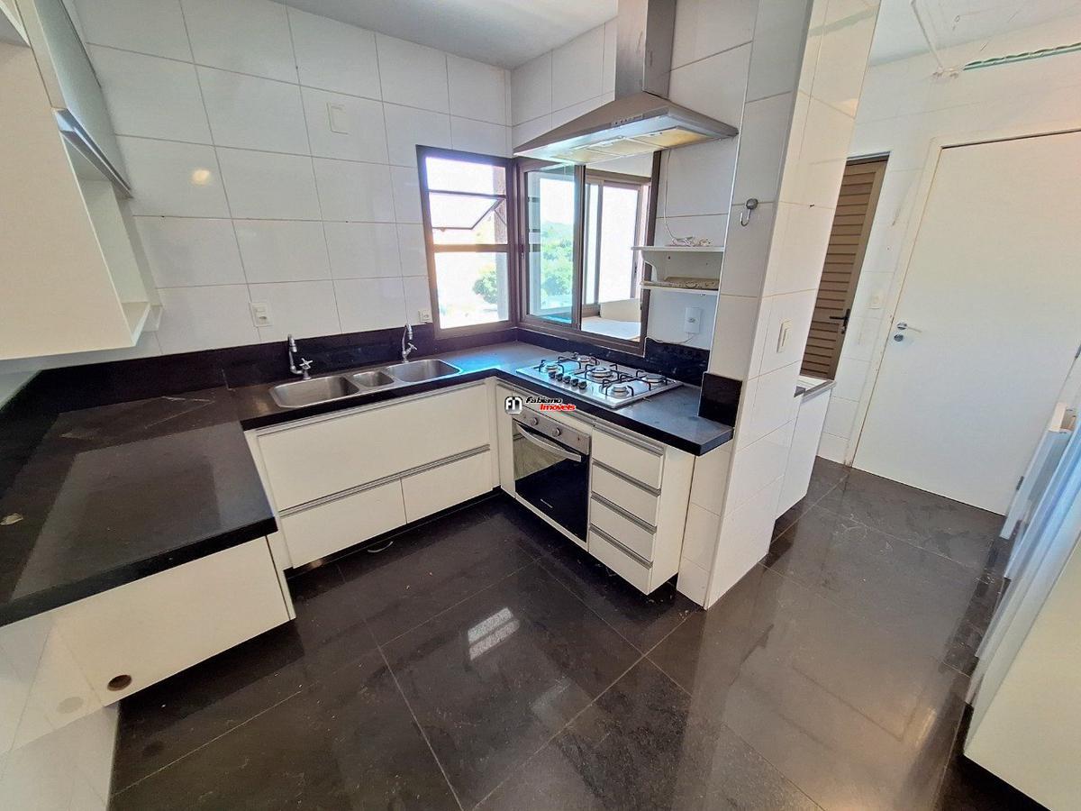 Apartamento, São José, 4 Quartos, 3 Vagas, 3 Suítes