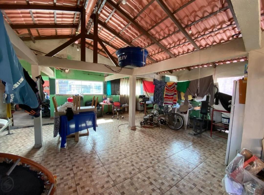 Casa, Três Barras, 8 Quartos, 0 Vaga, 1 Suíte