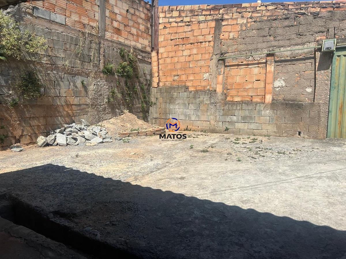 Casa, Castanheira, 2 Quartos, 8 Vagas