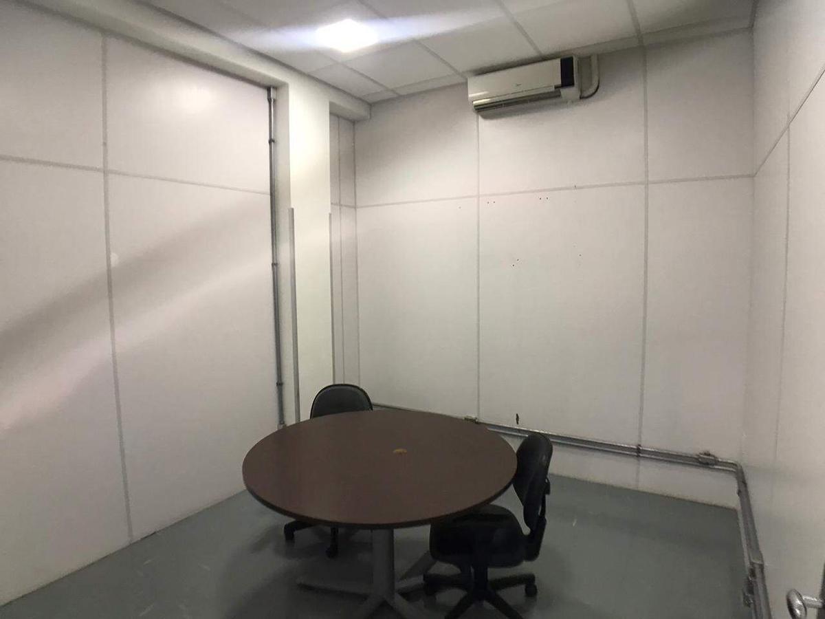 Prédio, Estoril, 17 Vagas