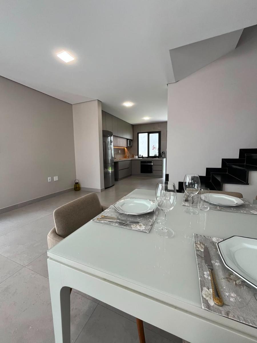 Casa, Trevo, 3 Quartos, 2 Vagas, 3 Suítes