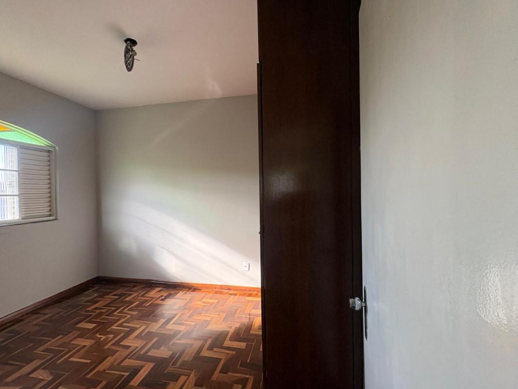 Casa, Jardim Riacho das Pedras, 3 Quartos, 10 Vagas, 1 Suíte
