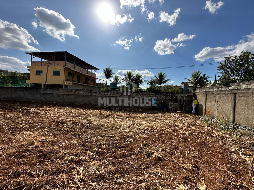 Casa, Centro, 4 Quartos, 1 Vaga, 1 Suíte