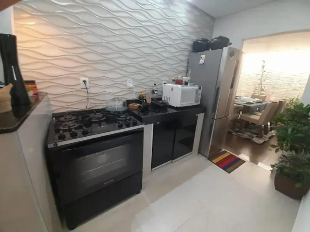 Casa, Tirol (barreiro), 3 Quartos, 2 Vagas, 1 Suíte