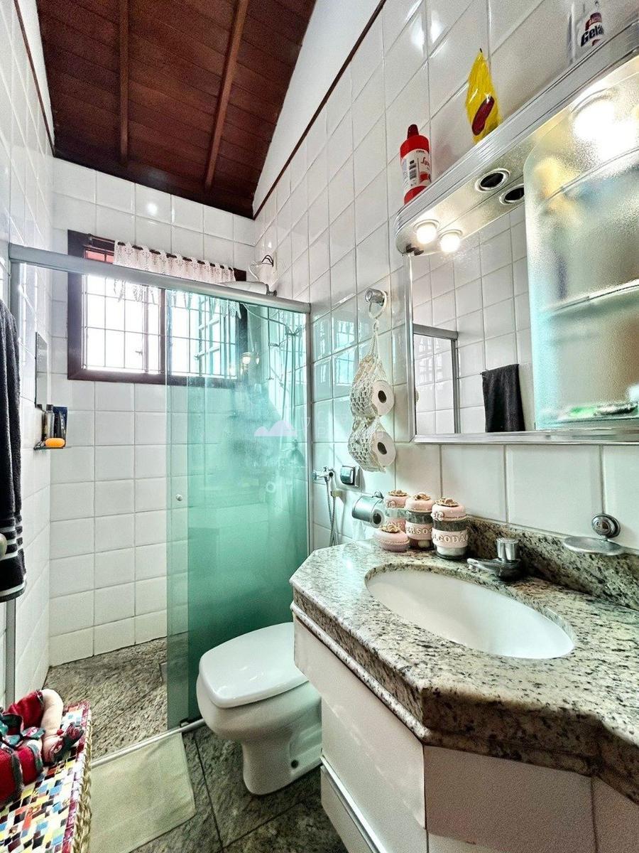 Casa, Paquetá, 4 Quartos, 2 Vagas, 1 Suíte