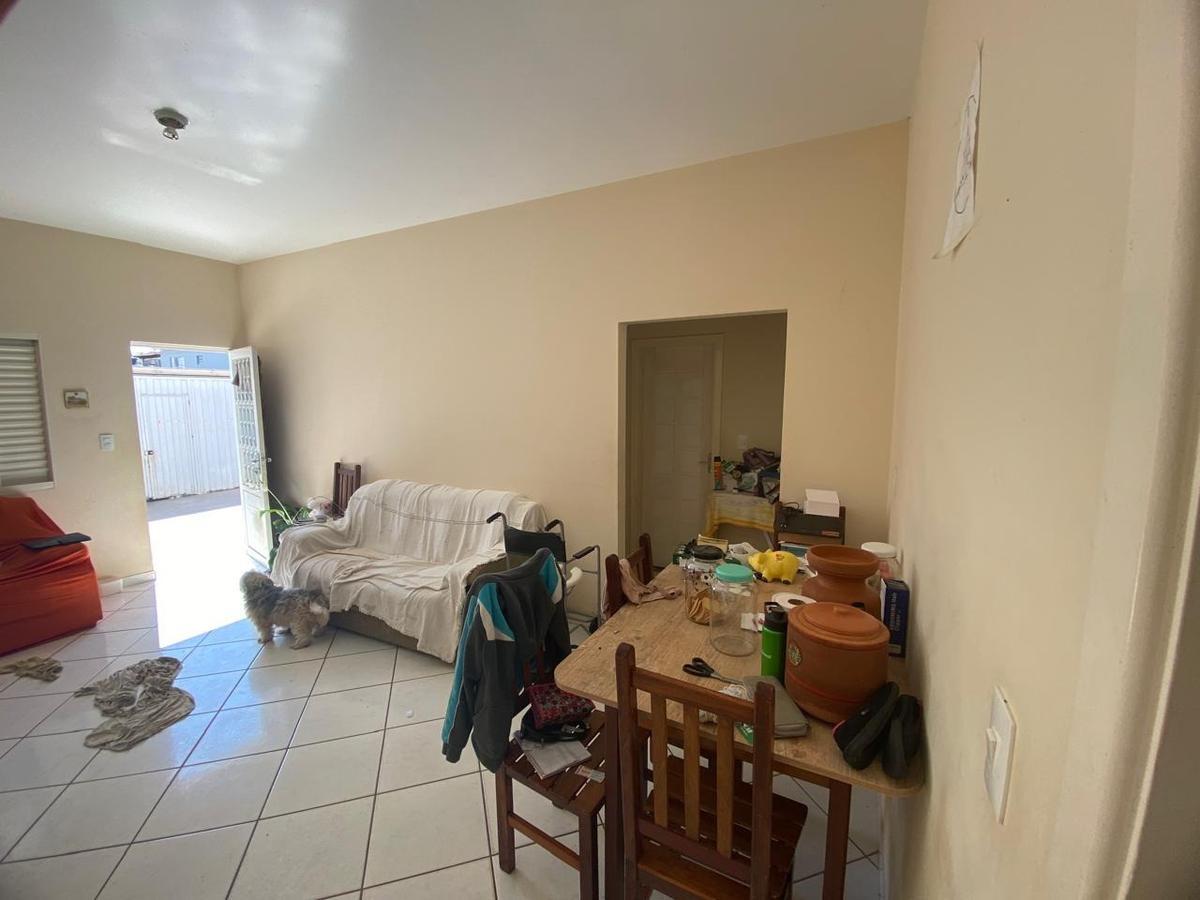 Casa, Jardim Ribeiro, 2 Quartos, 3 Vagas