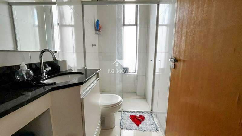Apartamento, Barreiro, 3 Quartos, 2 Vagas, 1 Suíte